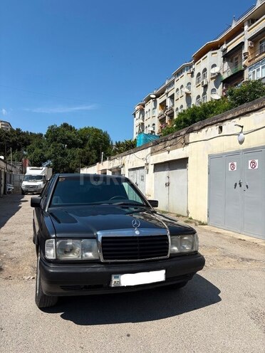 Mercedes 190-1