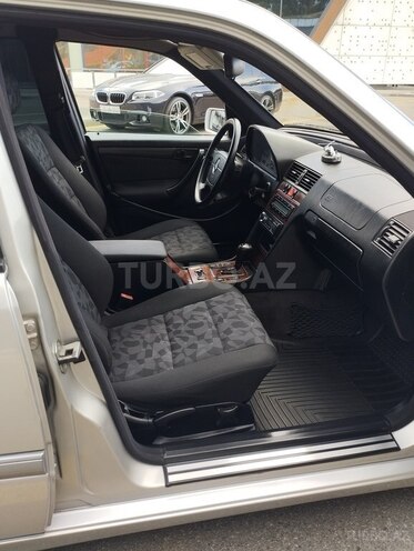 Mercedes C 200-10