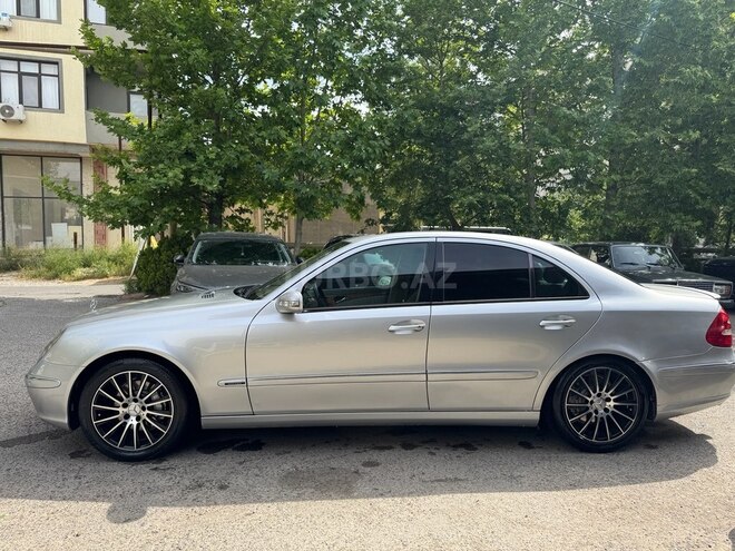 Mercedes E 320-6
