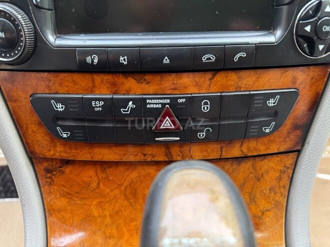 Mercedes E 320-10