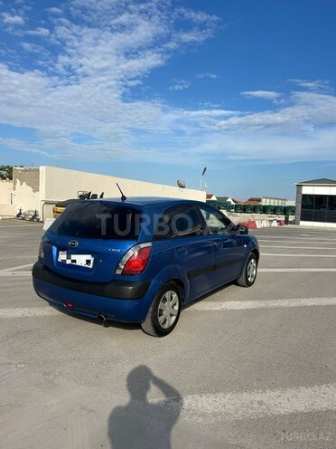 Kia Rio-4