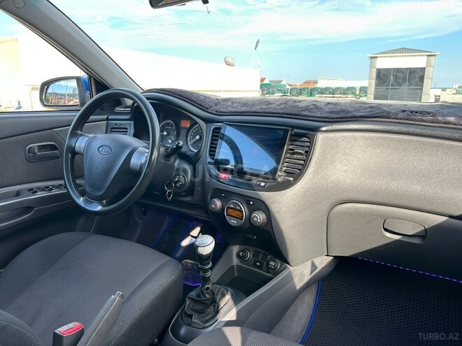 Kia Rio-7