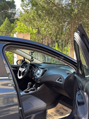 Chevrolet Cruze-6