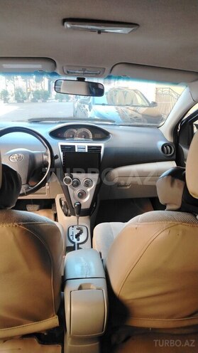 Toyota Yaris-8