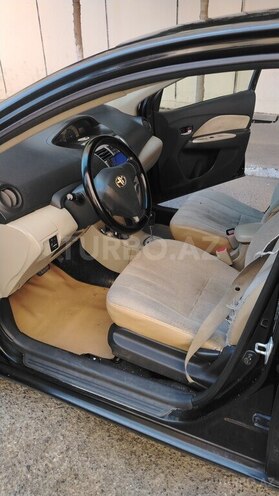 Toyota Yaris-7