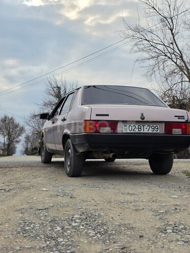 LADA (VAZ) 21099-9