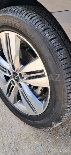 Hyundai Tucson-18