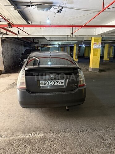 Toyota Prius-4