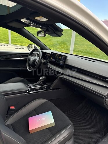 Toyota Camry-9