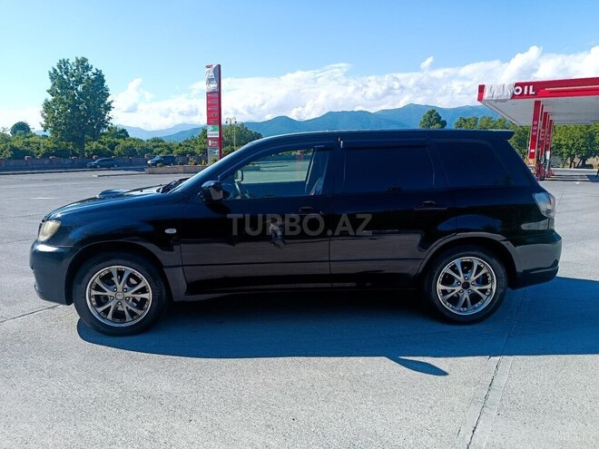 Mitsubishi Airtrek-4