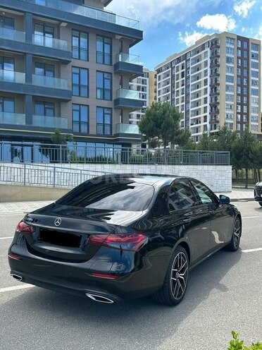 Mercedes E 300 e-4