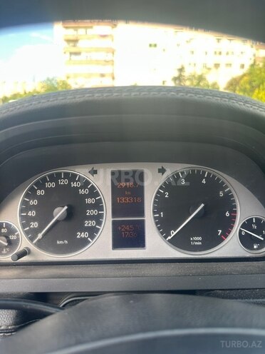 Mercedes B 180-9