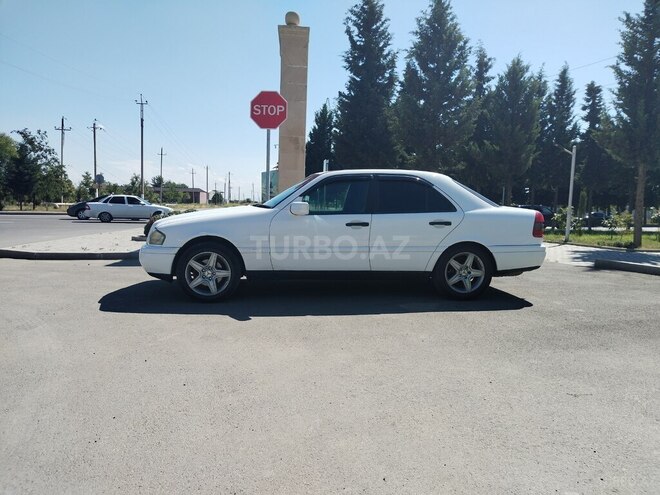 Mercedes C 180-7