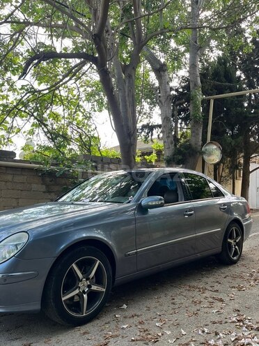 Mercedes E 240-7