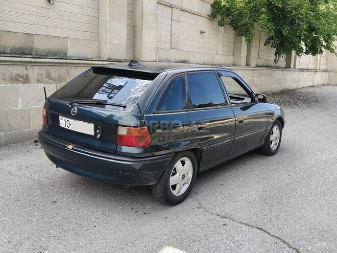 Opel Astra-4