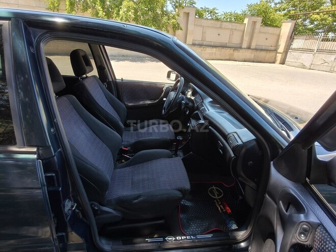 Opel Astra-16