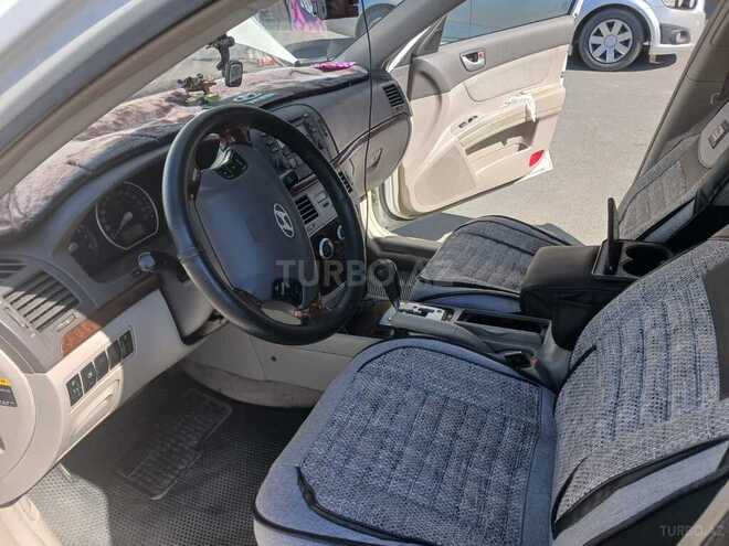 Hyundai Sonata-8