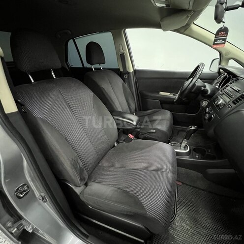 Nissan Tiida-8