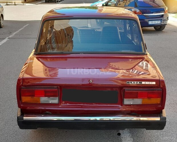LADA (VAZ) 2107-2