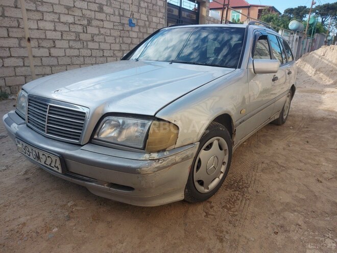 Mercedes C 220-2