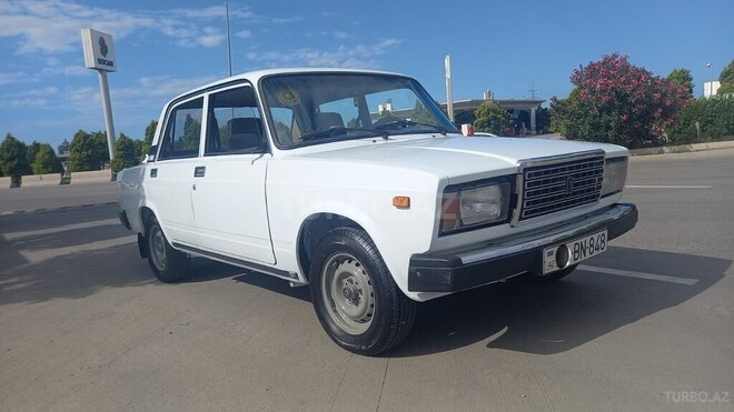 LADA (VAZ) 2107-4