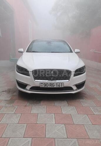 Lincoln MKZ-3