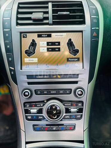 Lincoln MKZ-9