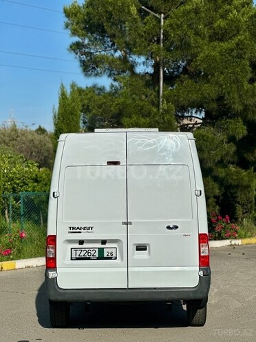 Ford Transit-4