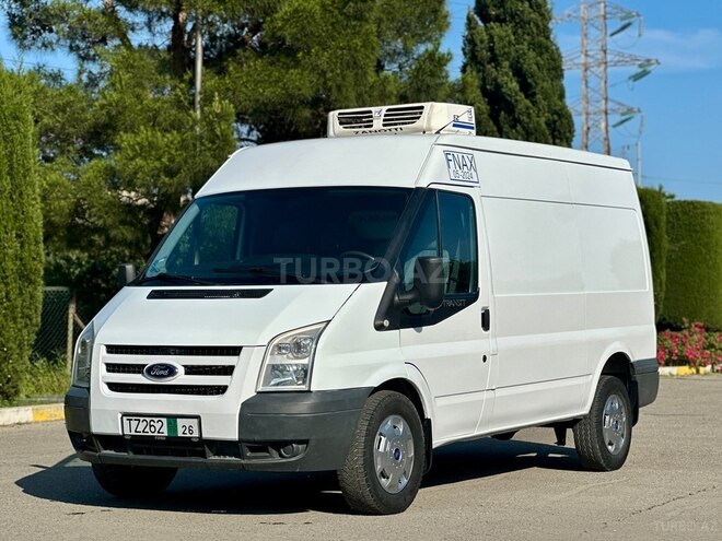 Ford Transit-7