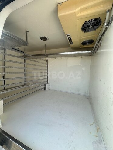 Ford Transit-8