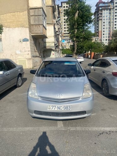 Toyota Prius-1