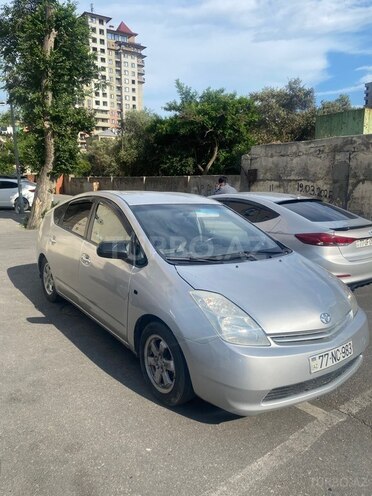 Toyota Prius-2
