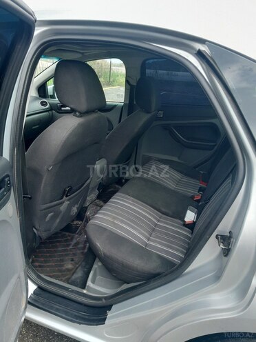 Ford Focus-6