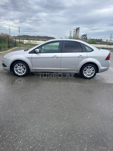 Ford Focus-2