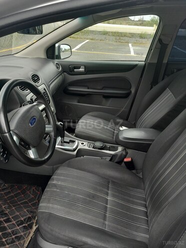 Ford Focus-7