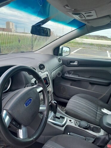 Ford Focus-8
