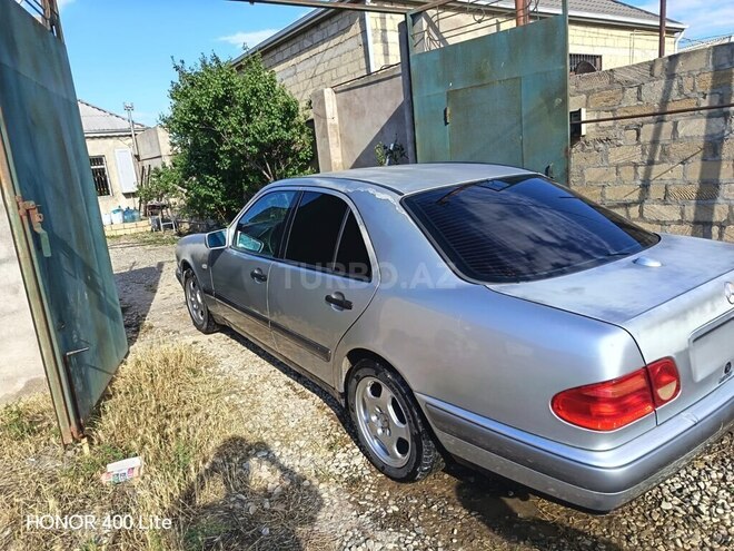 Mercedes E 200-7