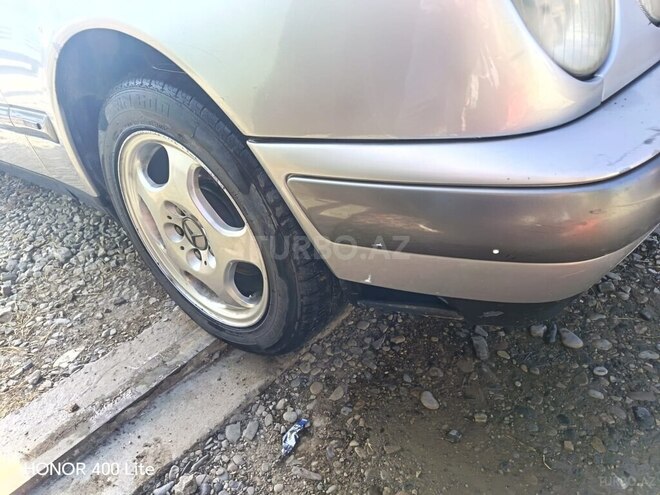 Mercedes E 200-6