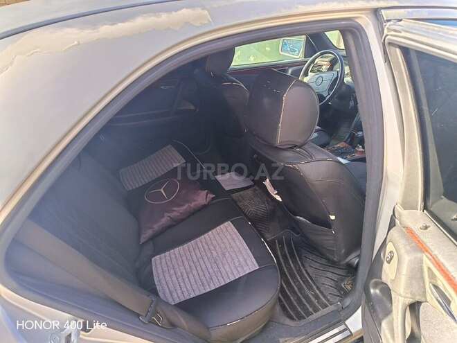 Mercedes E 200-9