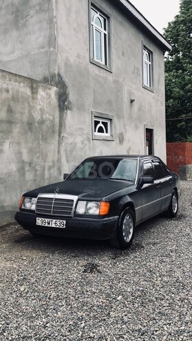 Mercedes 250 D-9