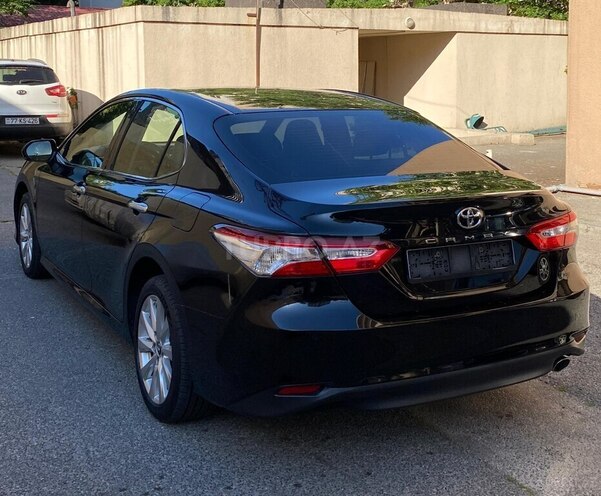 Toyota Camry-6