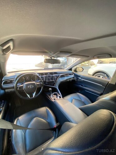 Toyota Camry-10