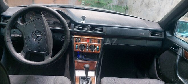 Mercedes E 220-8