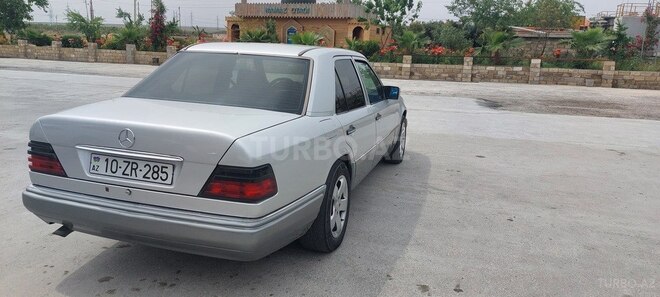 Mercedes E 220-7