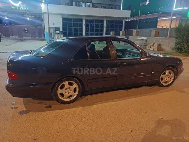 Mercedes E 220-4
