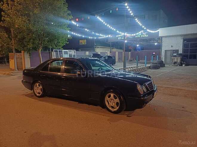 Mercedes E 220-2