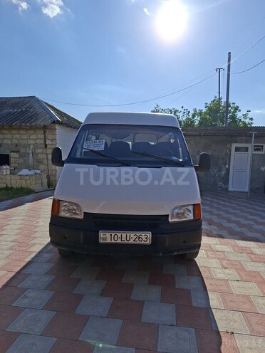 Ford Transit-1