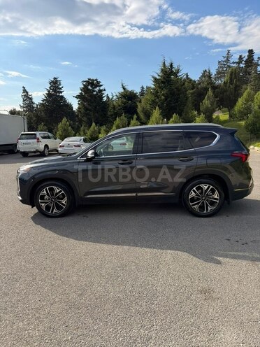 Hyundai Santa Fe-5