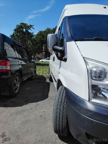 Ford Transit-2