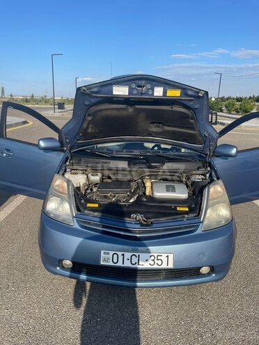 Toyota Prius-10